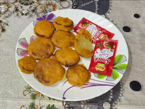 6 Pyaaz Slice Pakoda